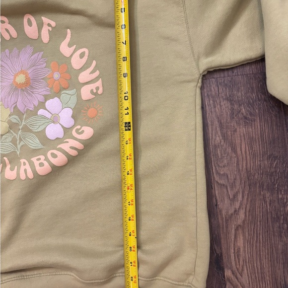 Set of Two Billabong Women's Floral Crew Neck Sweaters - Yellow and Olive - Picture 9 of 10